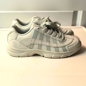 K‑Swiss Women’s Size 6 Sneakers
